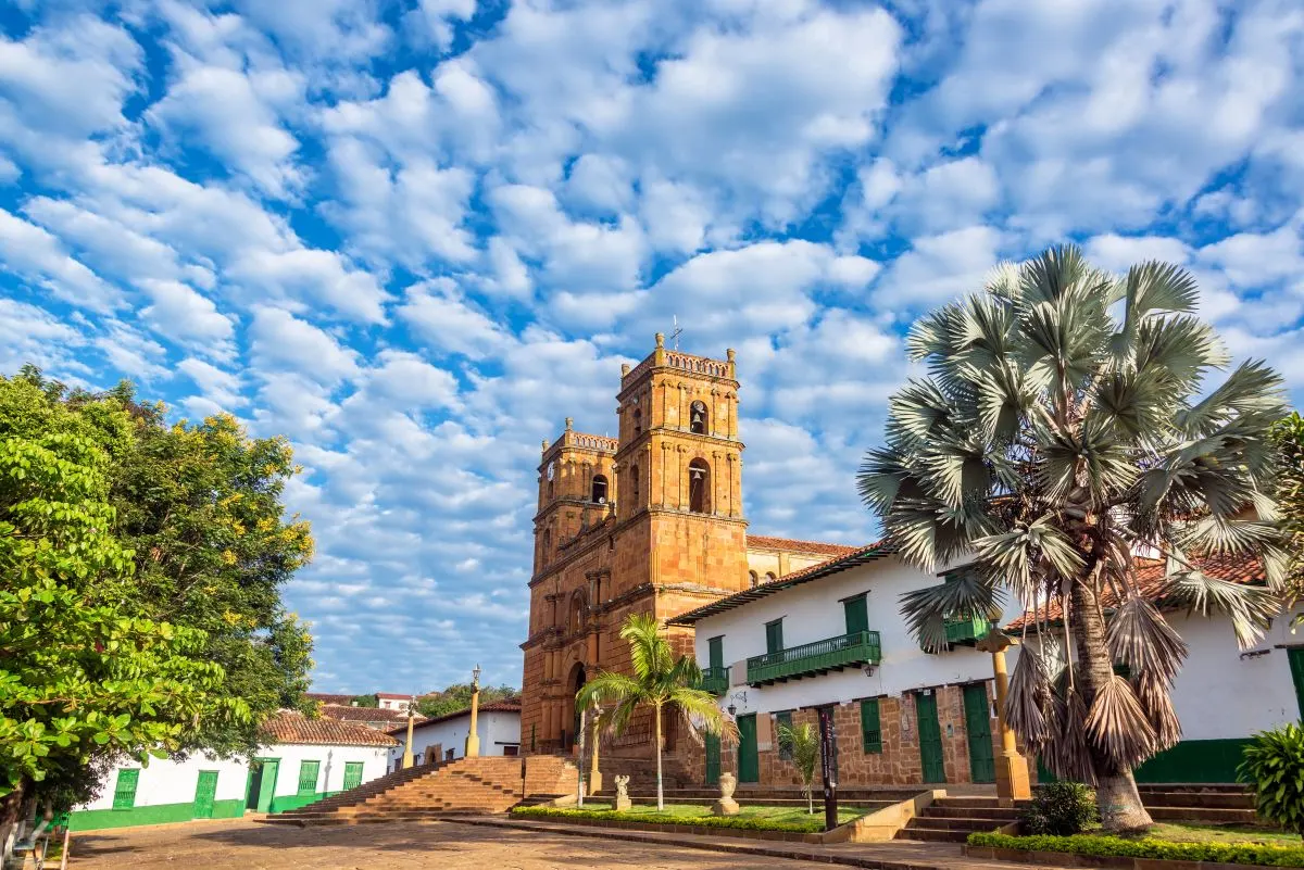 Catedral y parque principal de Barichara